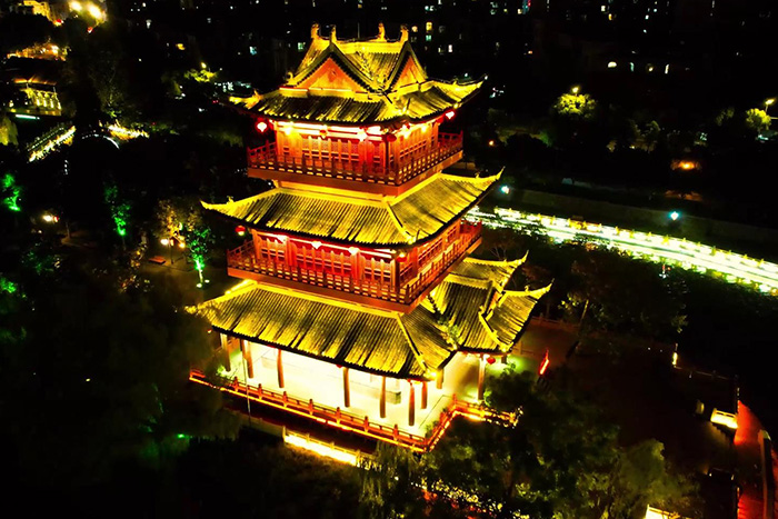 游客抱怨景區(qū)夜無趣？燈光亮化工程讓夜晚活力滿滿，客流翻倍