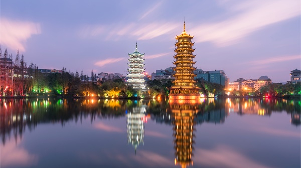園林景觀亮化設計，讓城市充滿生命力 ！